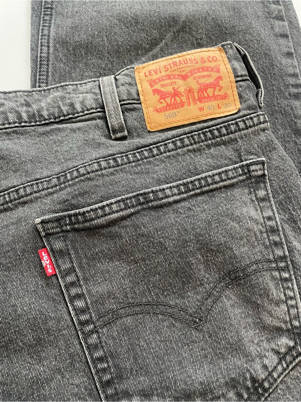 Levi's Men's 569 Relaxed Straight Black/Gray Wash Jeans